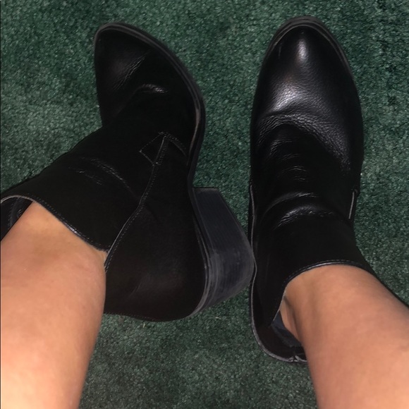 Apt. 9 Shoes - Black booties